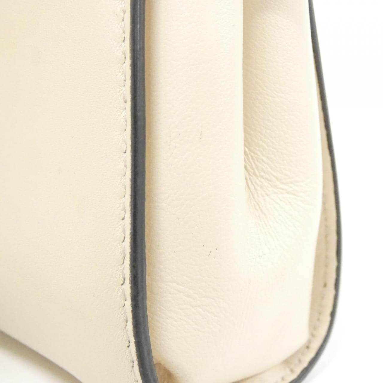 フェンディ ナノ ピーカブー 7AS294 ABVE バッグ