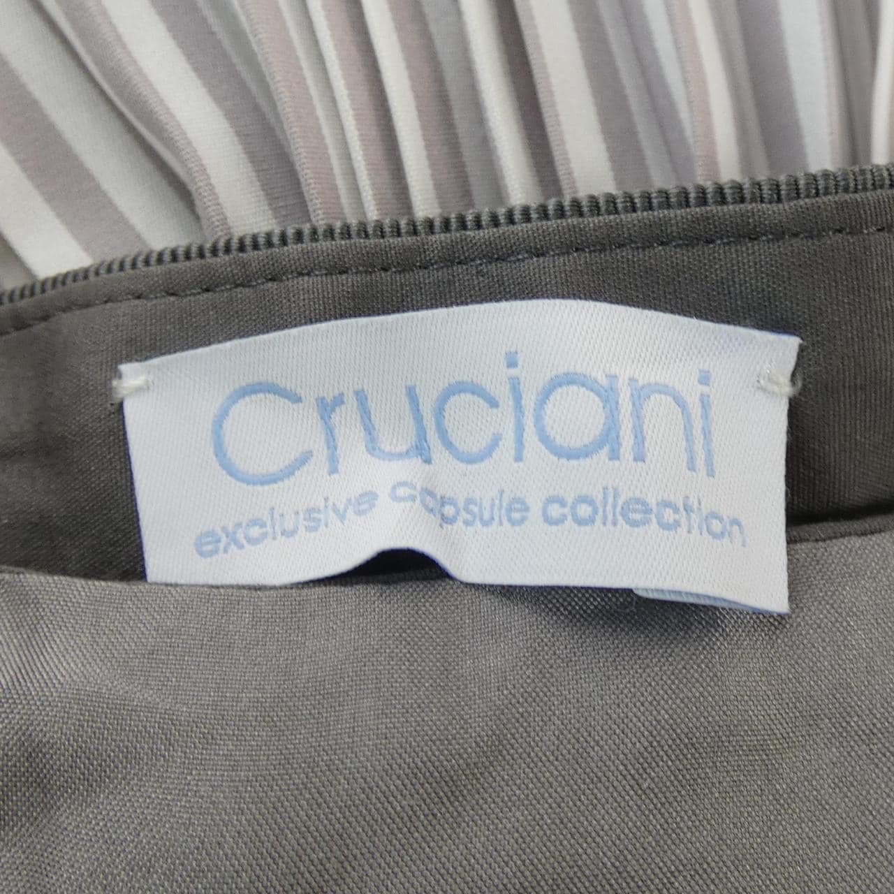 クルチアーニ Cruciani スカート