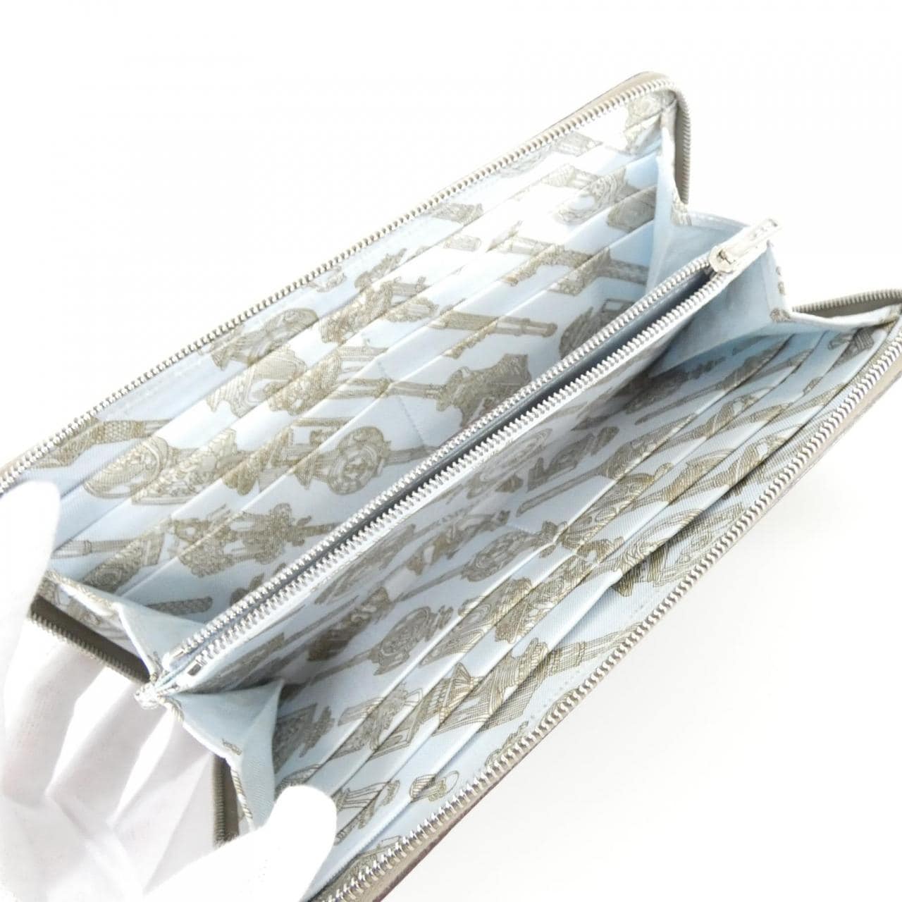 エルメス MERVILLEUSES LANTERNES シルク イン クラシック 086366CK 財布