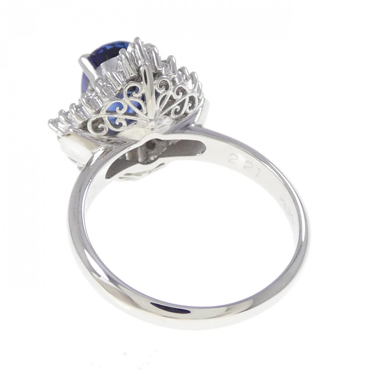 PT900 サファイヤ リング 2.21CT