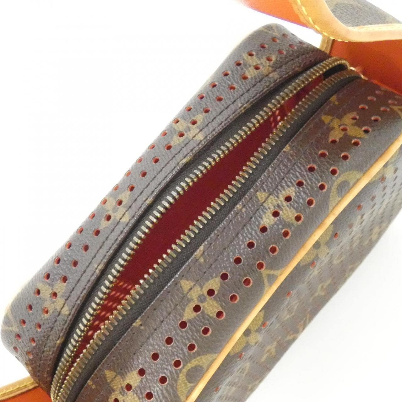 ルイヴィトン モノグラム ペルフォ ミニ トロカデロ M95177 ショルダーバッグ