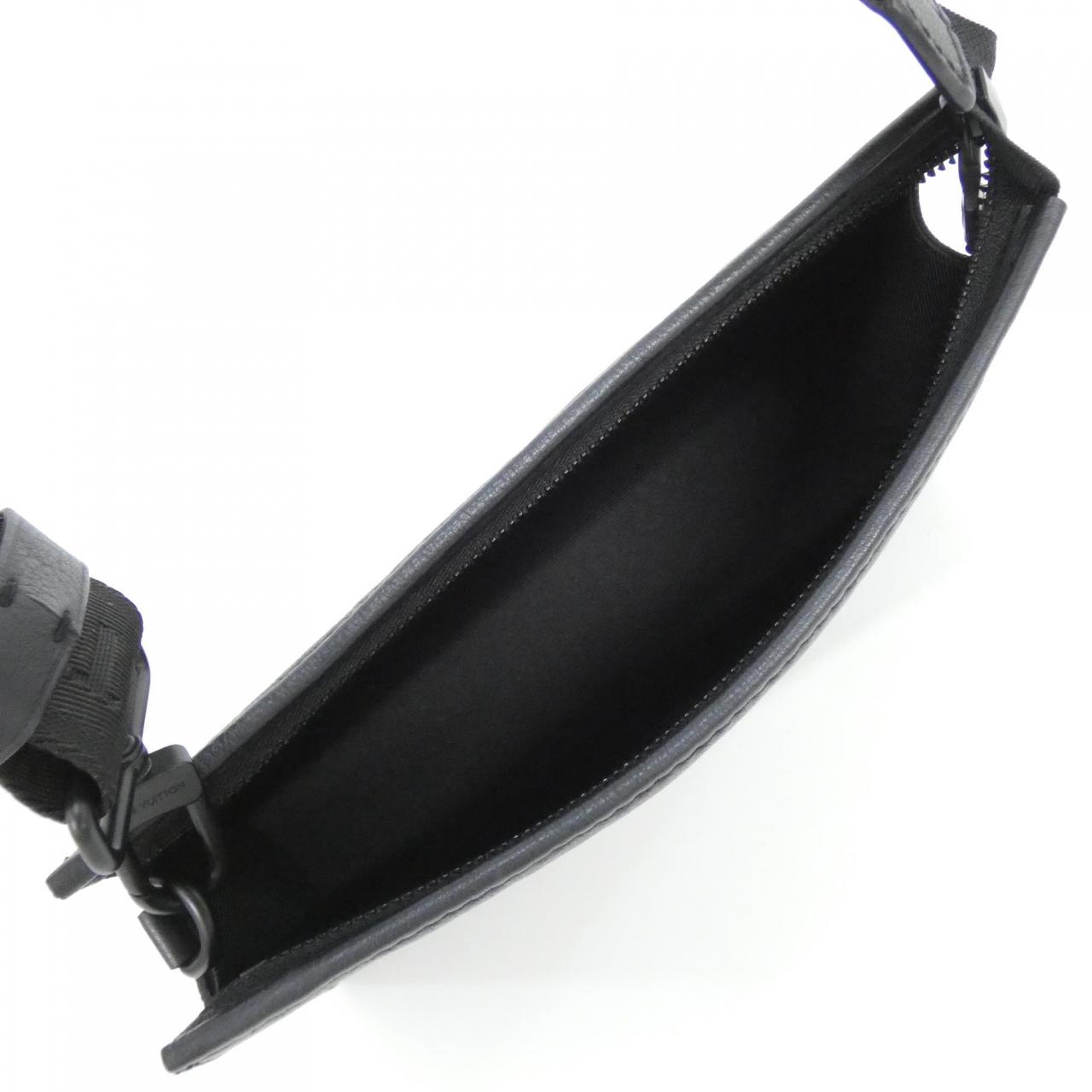 ルイヴィトン モノグラム シャドウ ガストン ウエアラブル ウォレット M81115 ショルダーバッグ