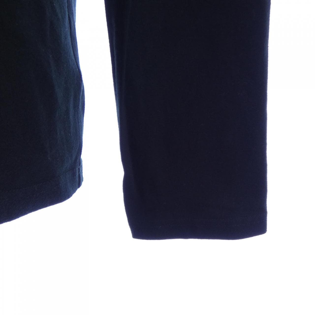 エンポリオアルマーニ EMPORIO ARMANI トップス