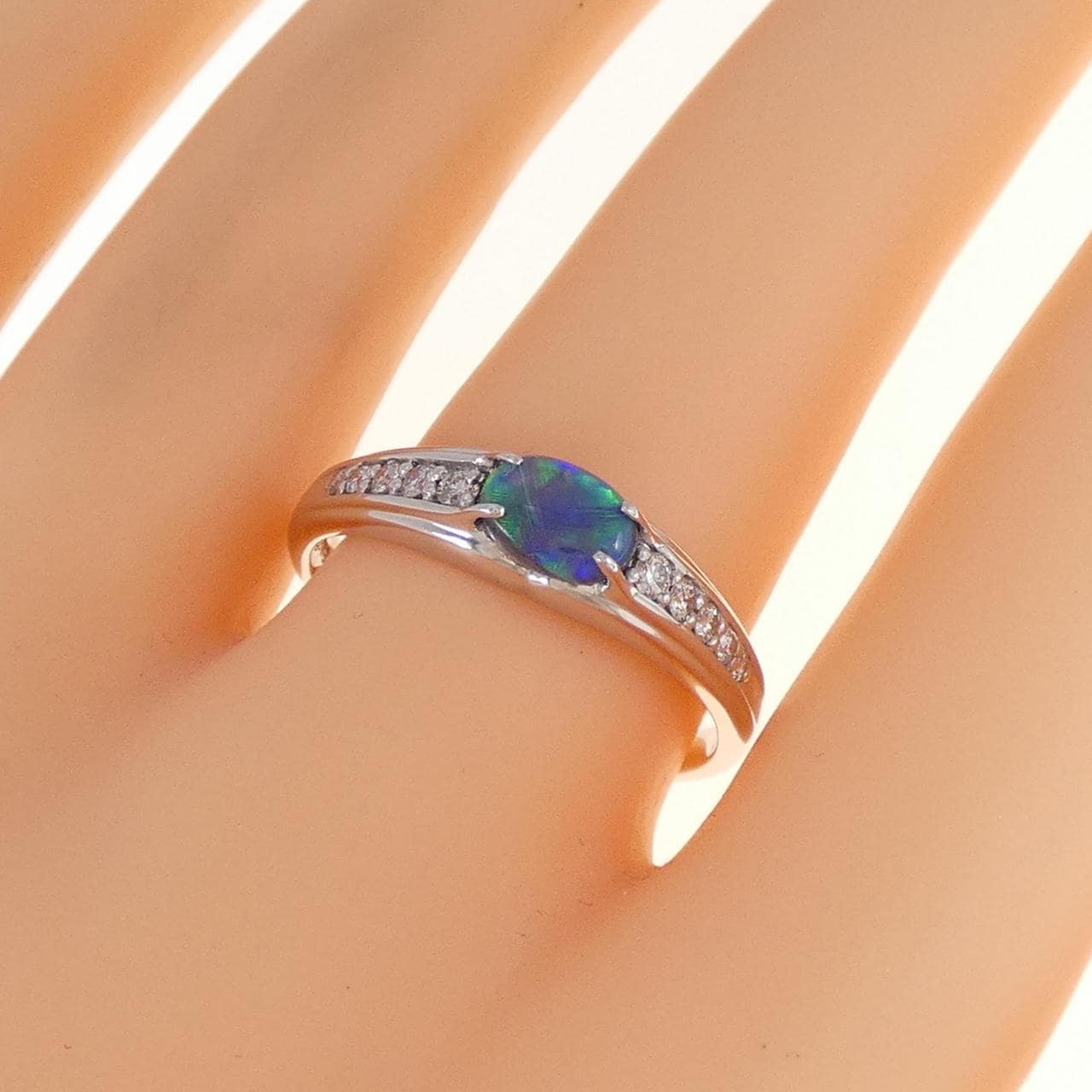 K18WG Black OPAL Ring 0.30CT