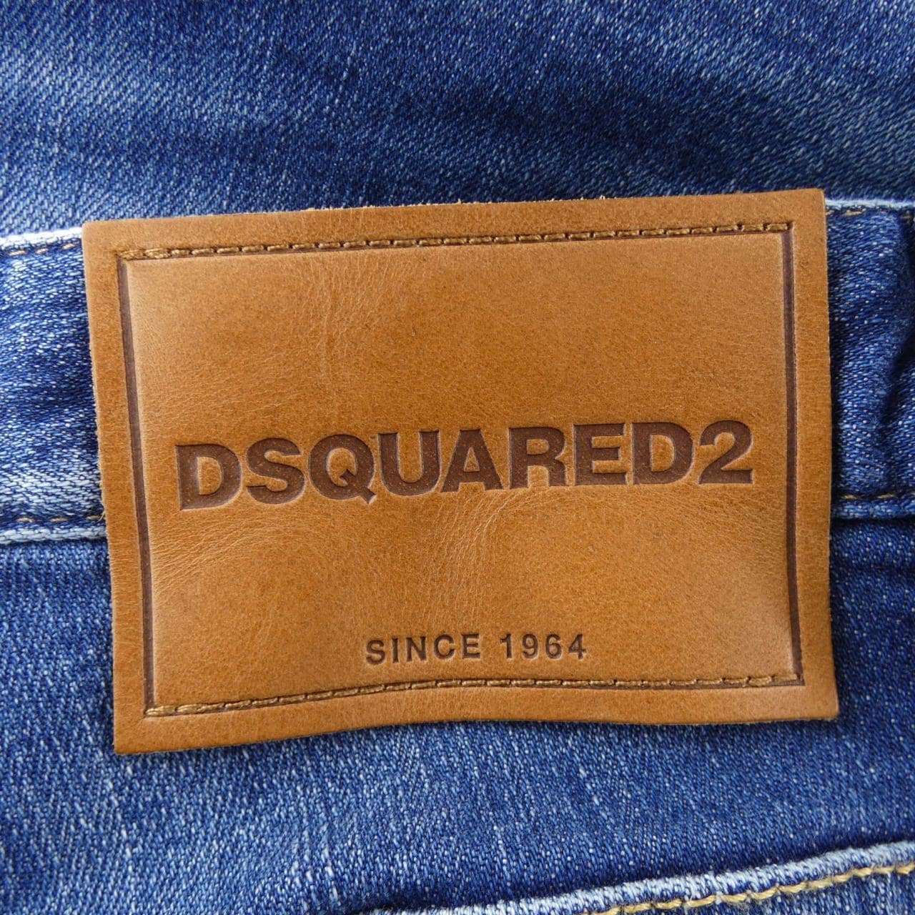 ディースクエアード DSQUARED2 S74LB1927 ジーンズ