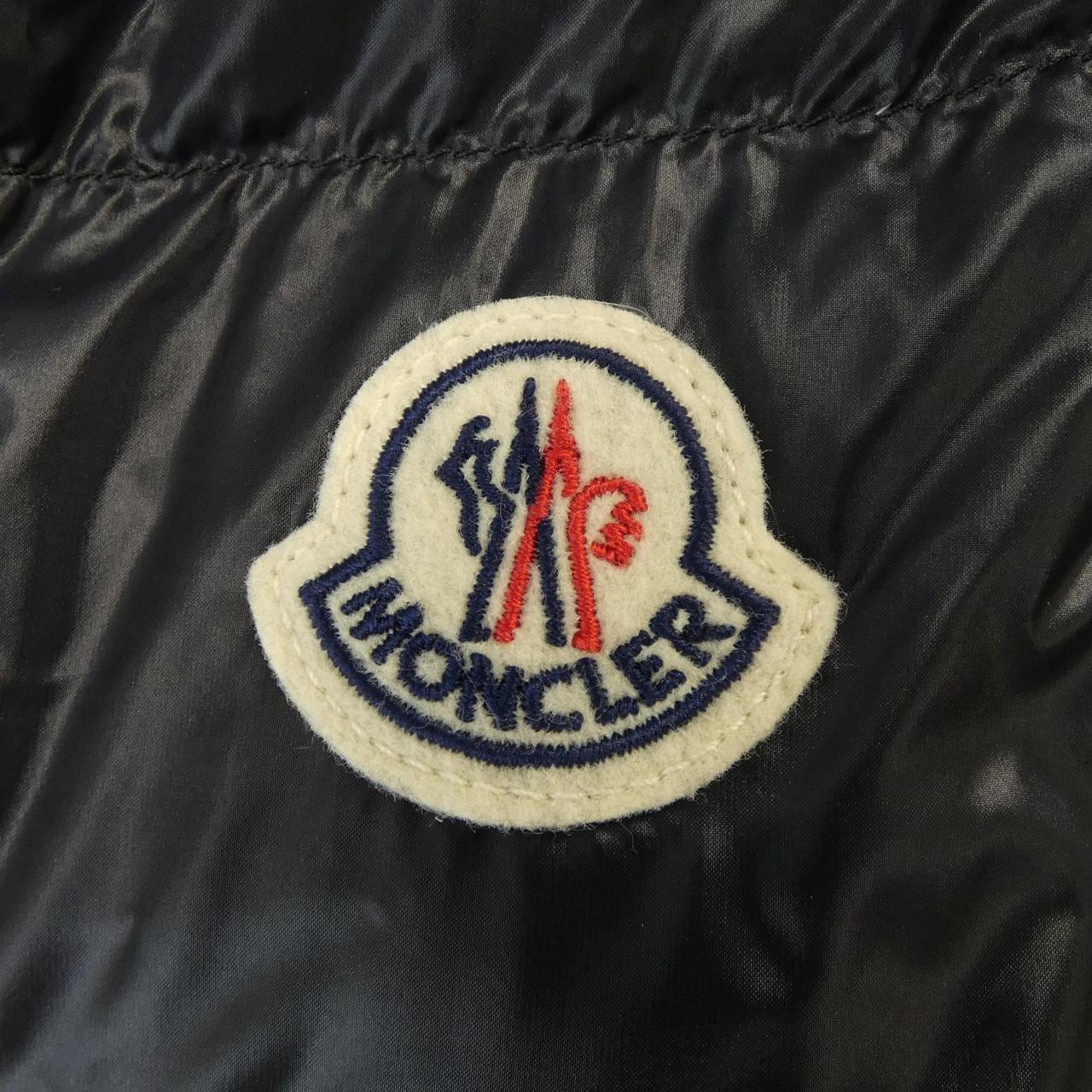 モンクレール MONCLER ダウンジャケット