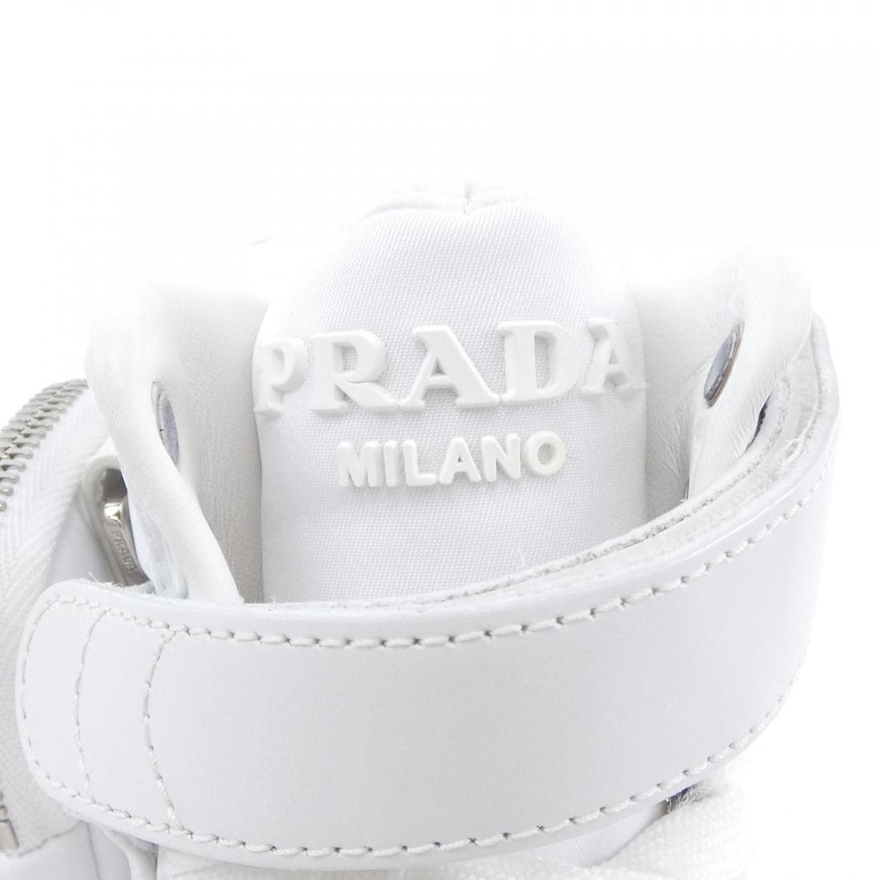 プラダ PRADA スニーカー