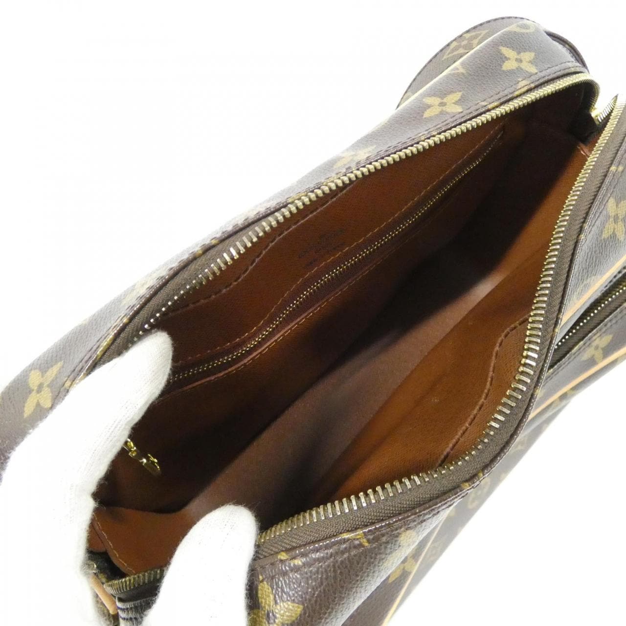 ルイヴィトン モノグラム ナイル M45244 ショルダーバッグ