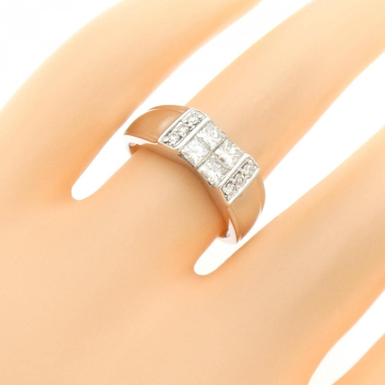 K18WG ダイヤモンド リング 0.70CT