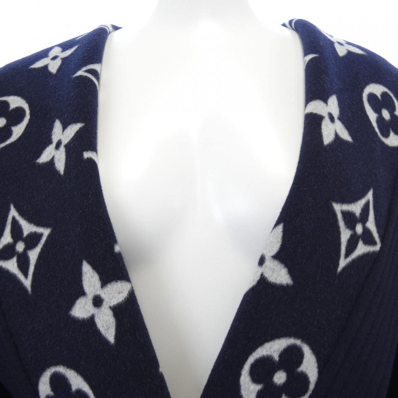ルイヴィトン LOUIS VUITTON シグネチャーフーデッドラップローブコート FOCO20RO1 コート