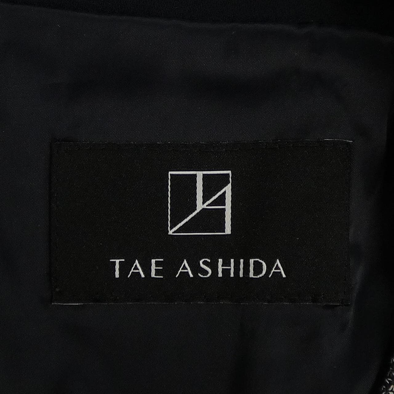 タエアシダ TAE ASHIDA ワンピース