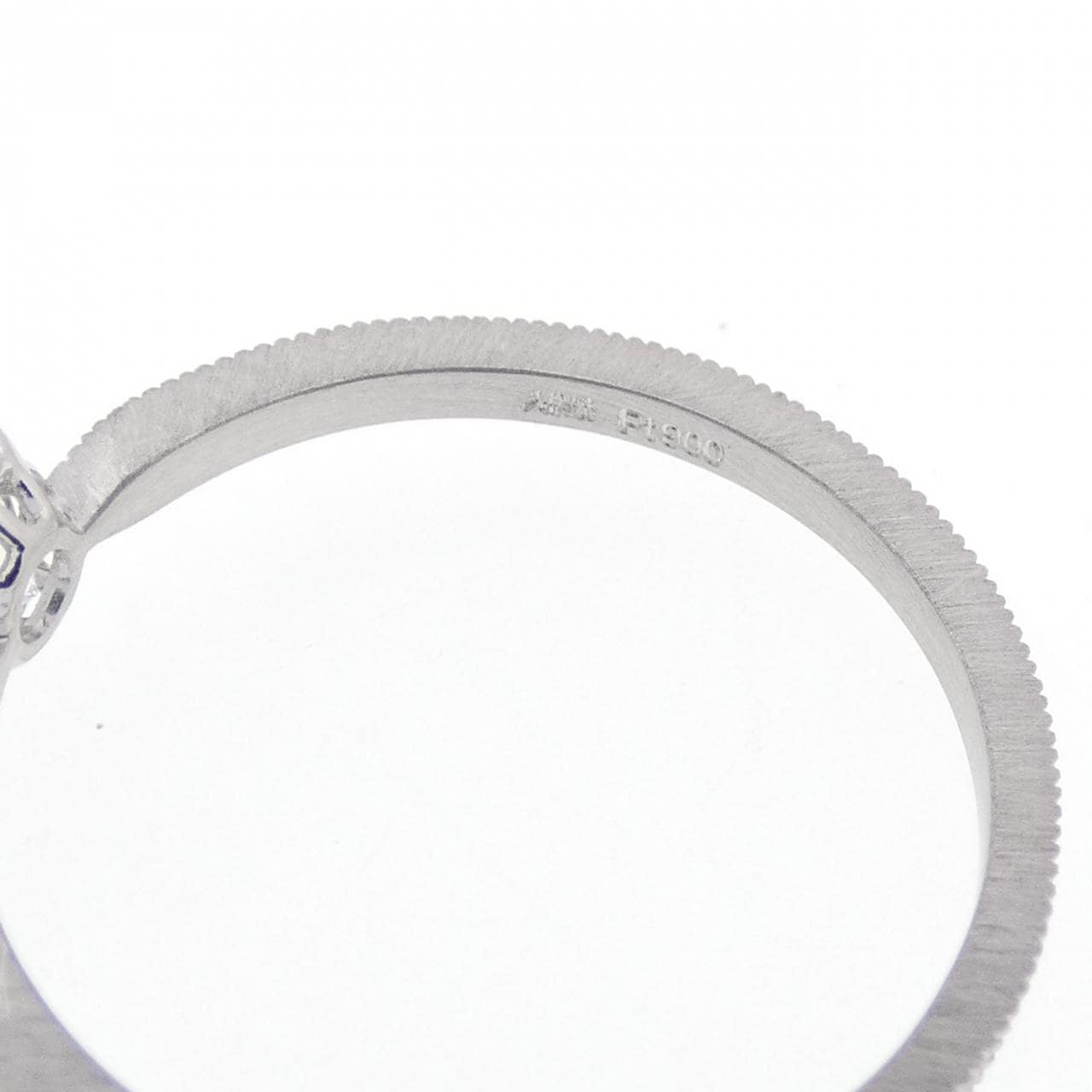 アーカー ソルティアラウンド リング 0.23CT D IF 3EXT H&C