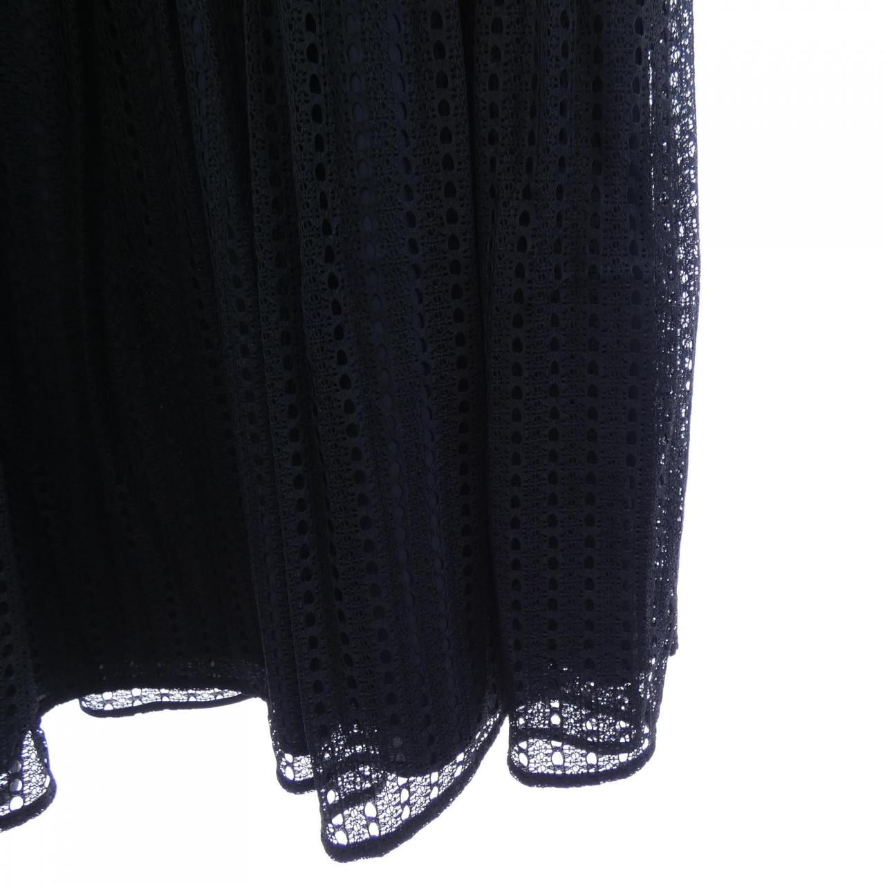 トゥービーシック TO BE CHIC スカート