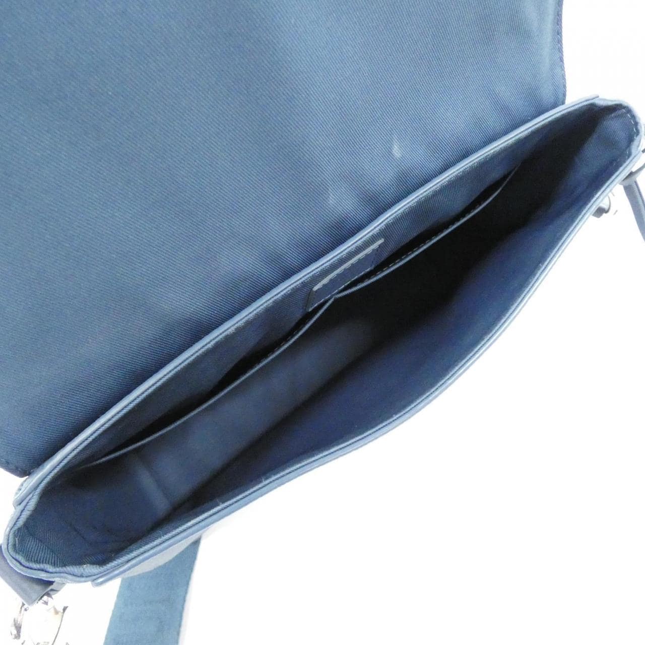 ルイヴィトン LVアエログラム テイクオフ メッセンジャー M23709 ショルダーバッグ