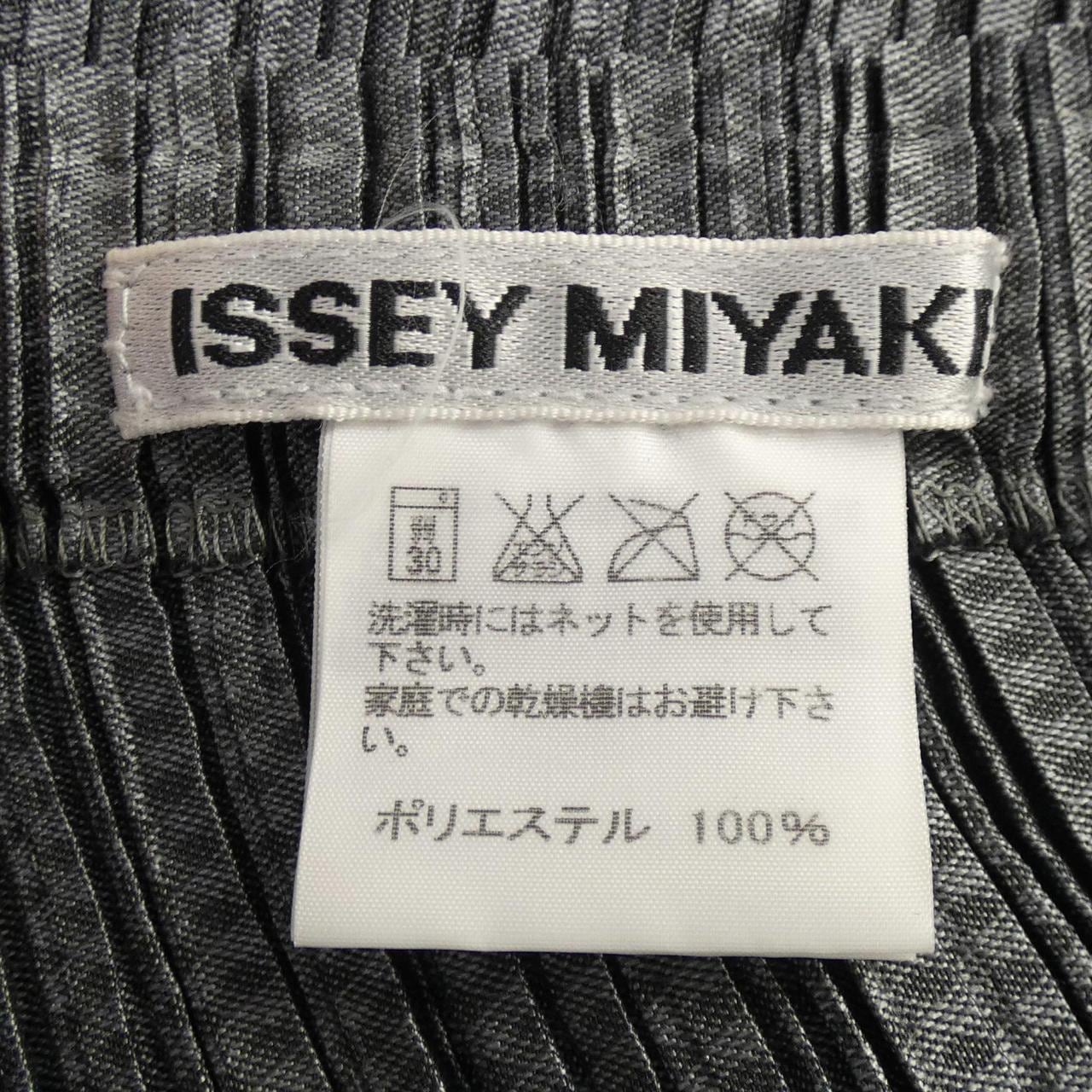 イッセイミヤケ ISSEY MIYAKE IM11FG219 スカート