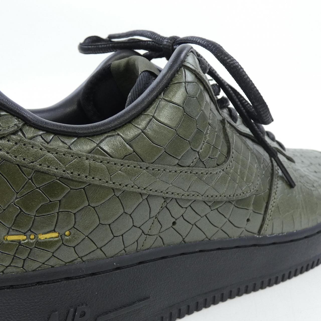 ナイキ NIKE IQ3370-325 スニーカー