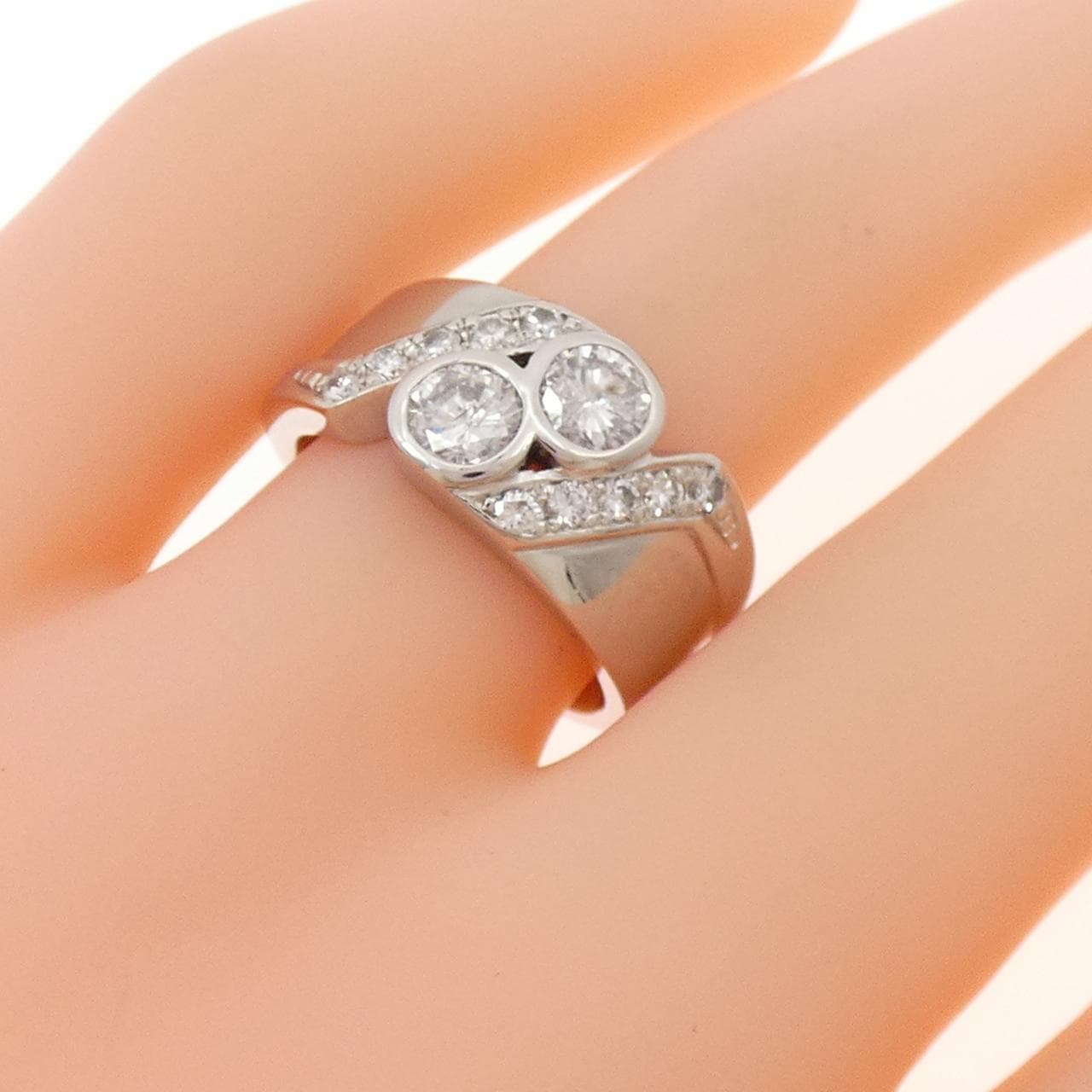PT900 ダイヤモンド リング 0.76CT