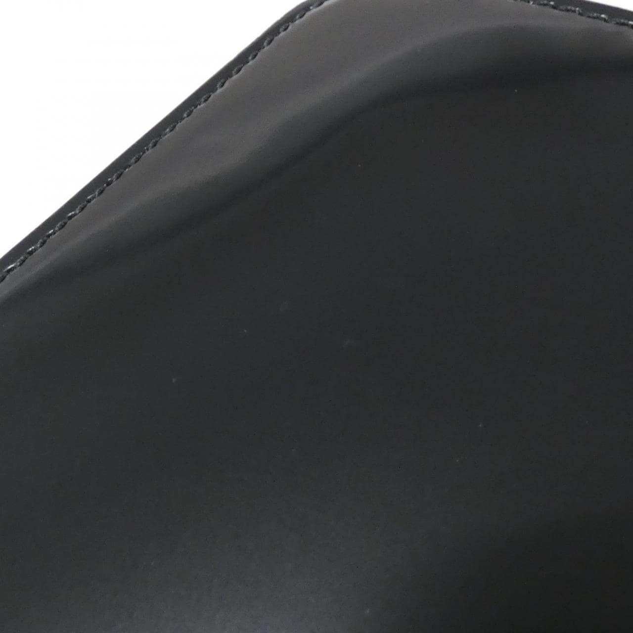 【新品】サルヴァトーレフェラガモ 66 1212 財布
