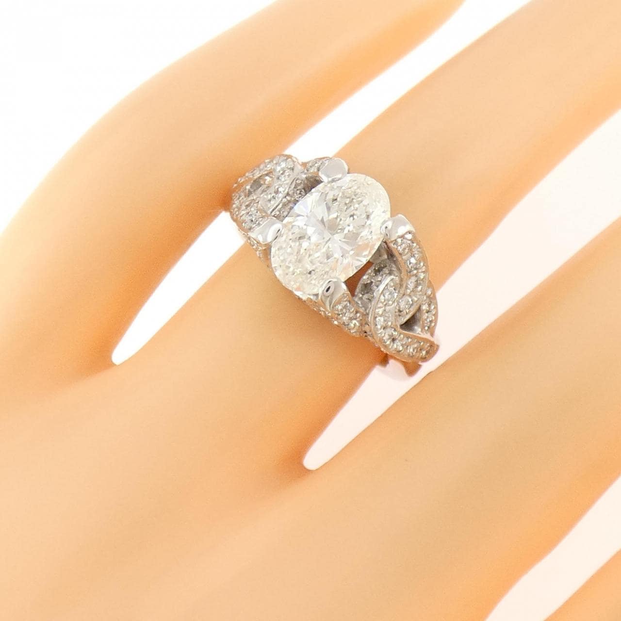 PT900 ダイヤモンド リング 2.044CT I I1 オーバルカット