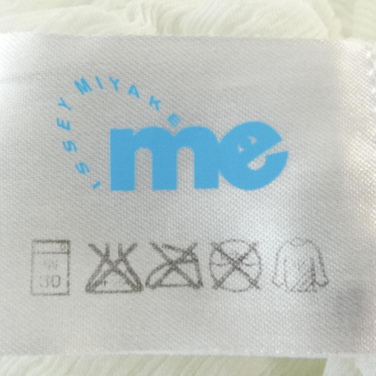 ミーイッセイミヤケ me ISSEY MIYAKE MI61 FT343 トップス