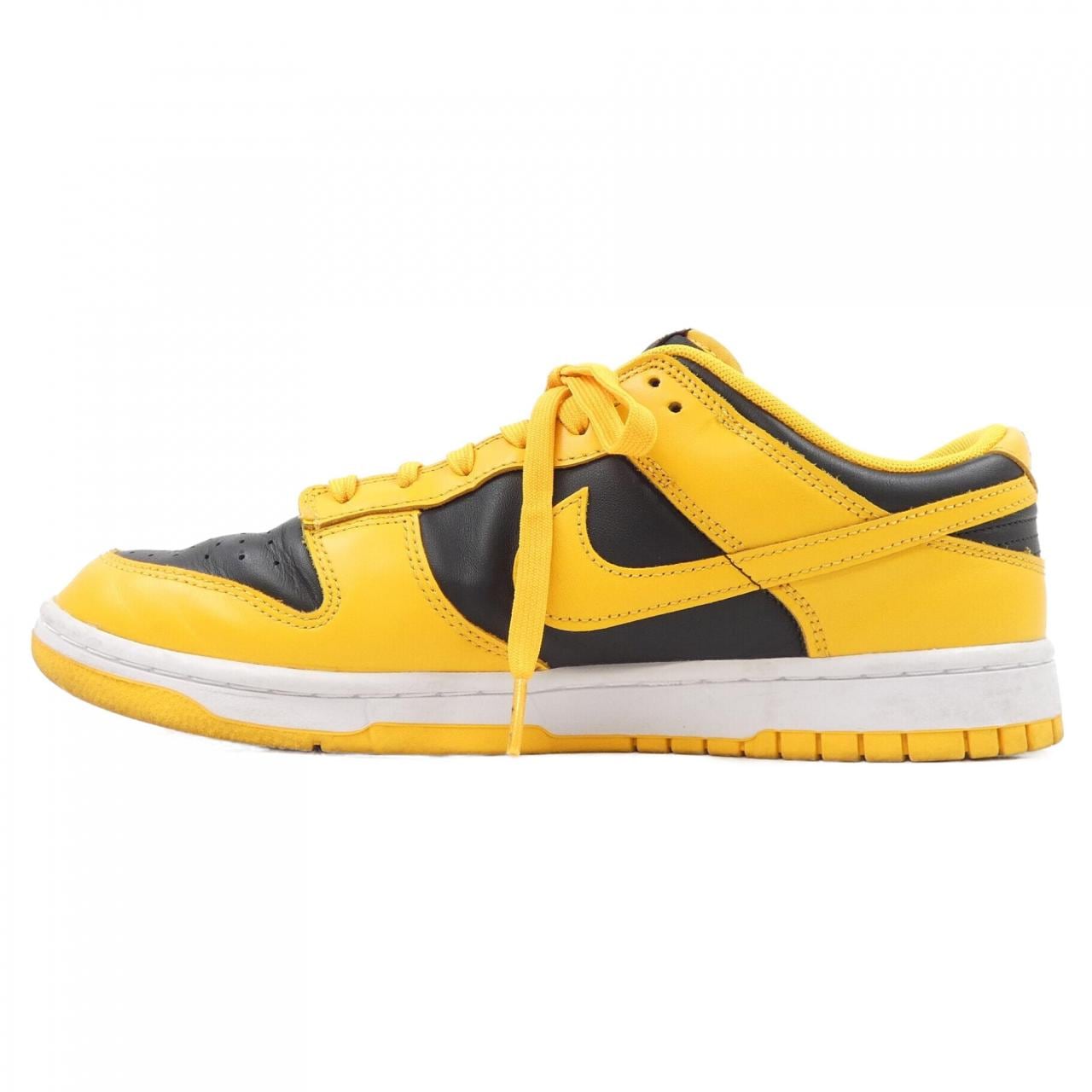 ナイキ NIKE スニーカー