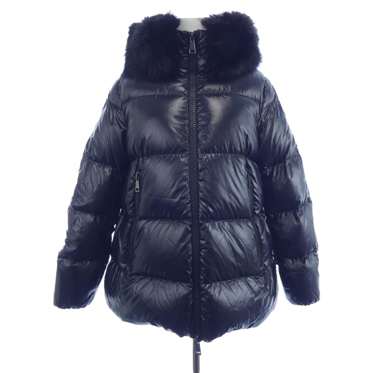モンクレール MONCLER LAICHE ダウンジャケット