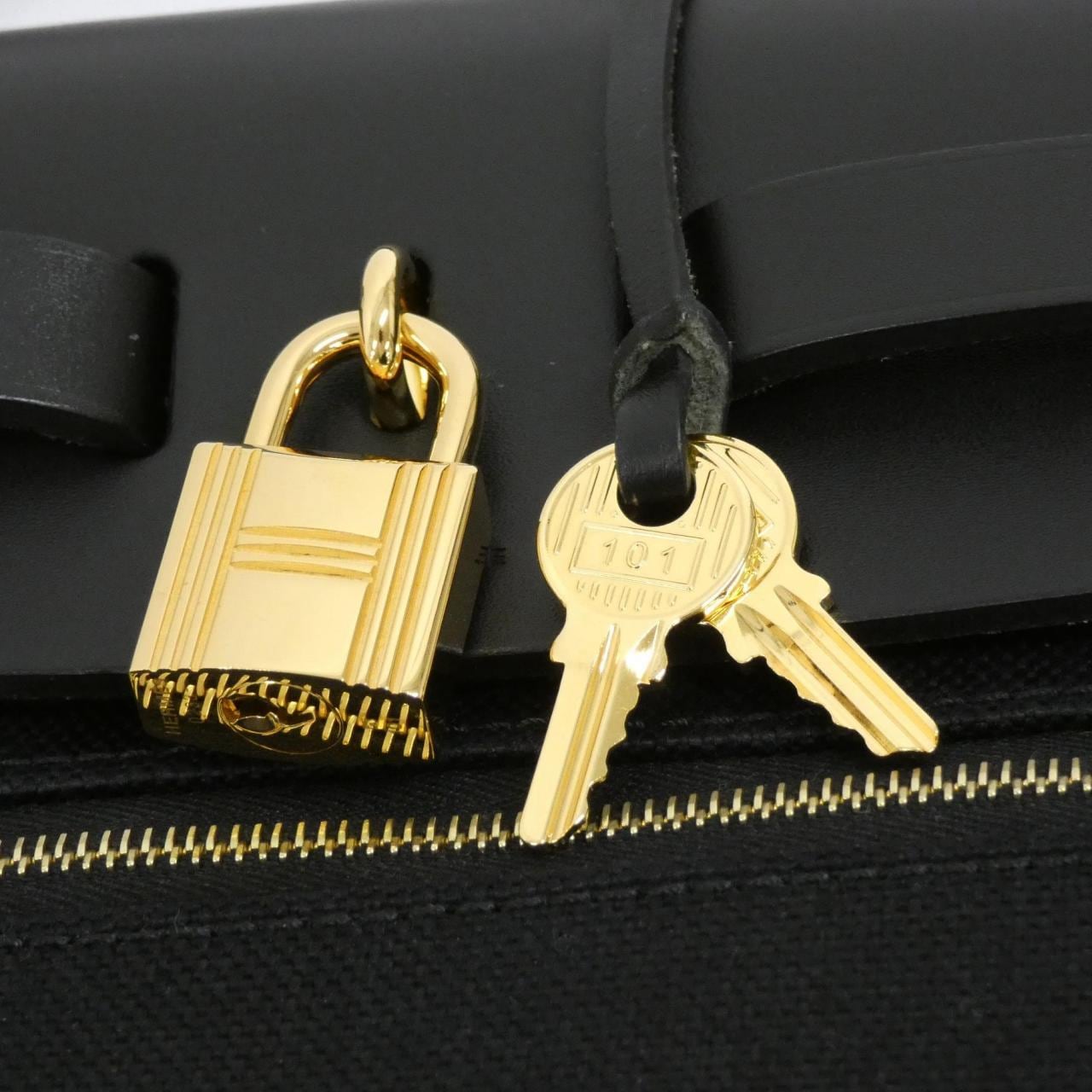 エルメス エールバッグ ジップ PM 078971CC バッグ