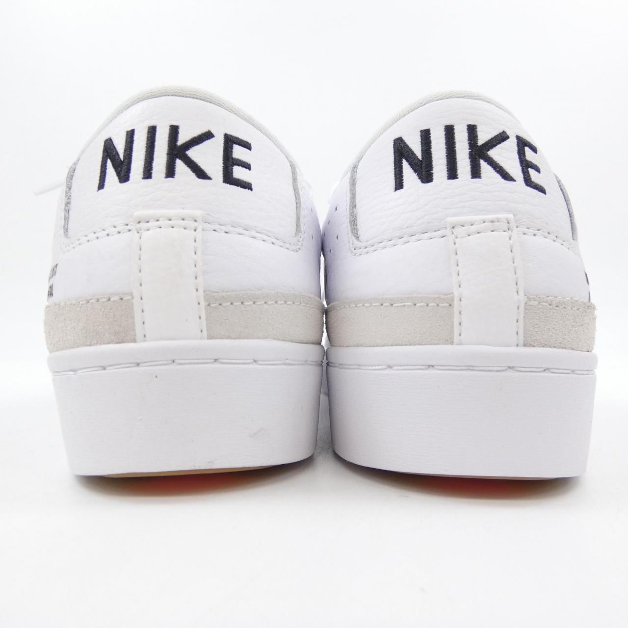 ナイキ NIKE DA2045-100 スニーカー