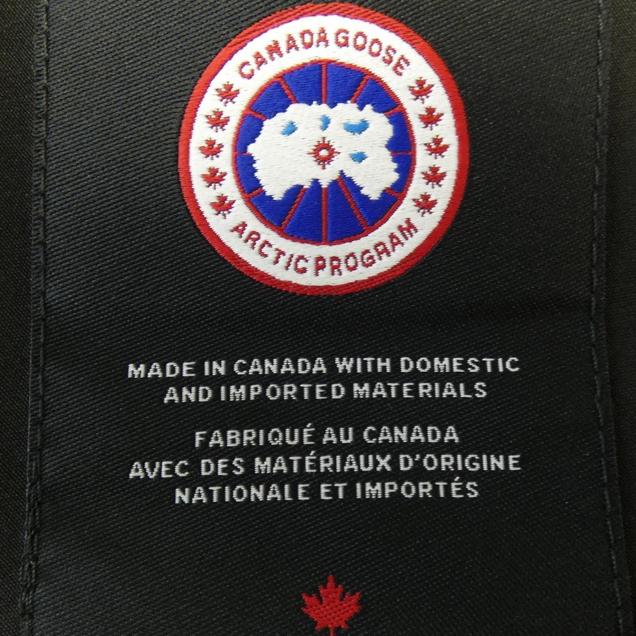 カナダグース CANADA GOOSE 2050W ダウンジャケット