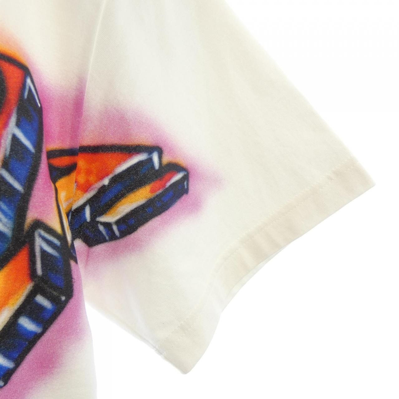 ルイヴィトン LOUIS VUITTON VUITTONグラフィットTシャツ HMY60WDT3 Tシャツ