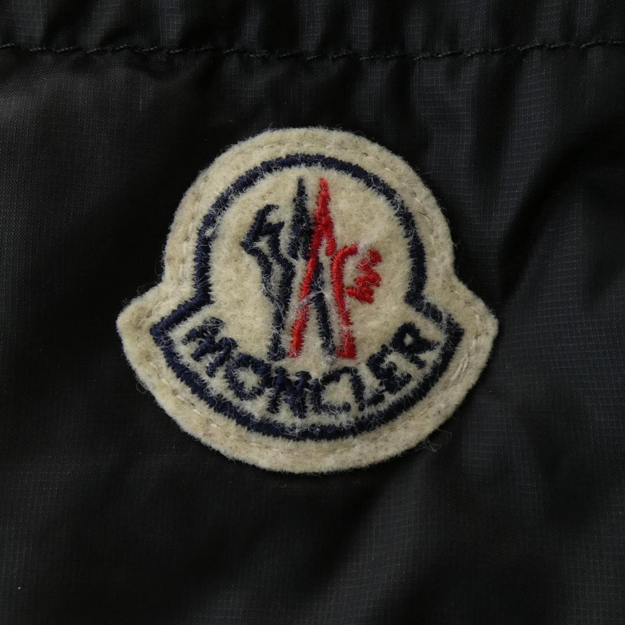 モンクレール MONCLER ダウンジャケット