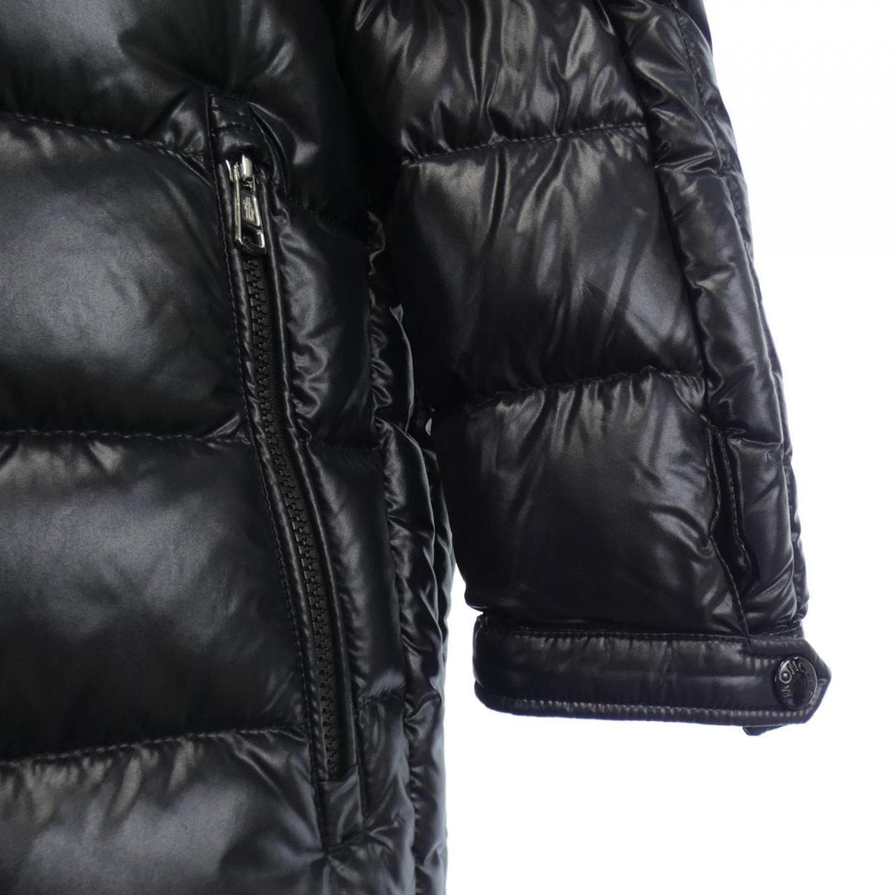 モンクレール MONCLER ダウンジャケット
