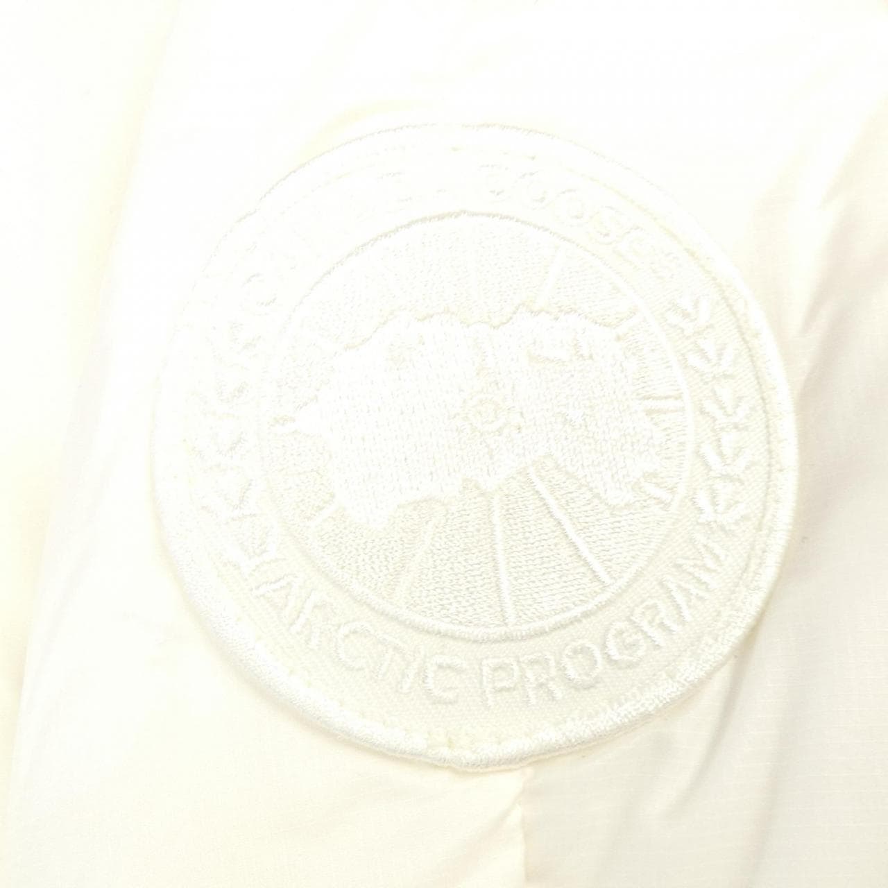 カナダグース CANADA GOOSE CHILLIWACK　チリワック 2056WW PARADIGM パラダイム ダウンジャケット