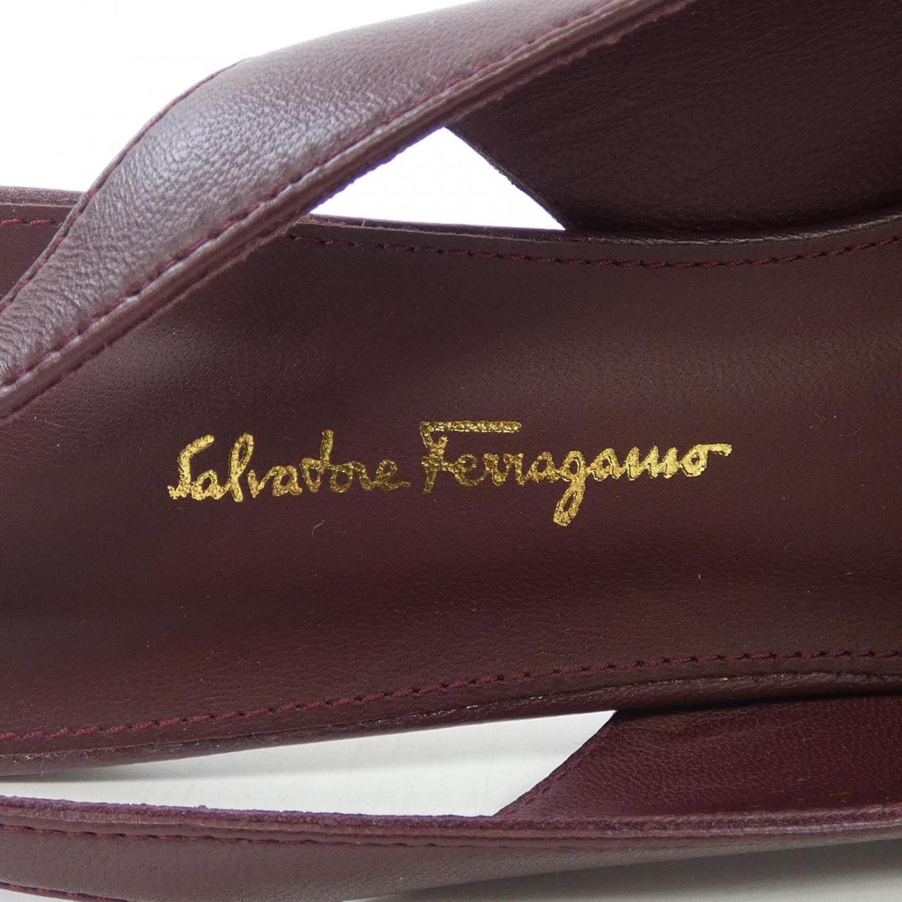 サルヴァトーレフェラガモ SALVATORE FERRAGAMO サンダル