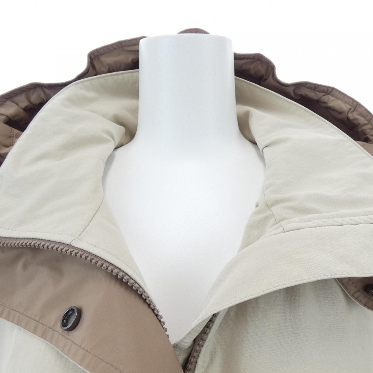 ブルネロクチネリ BRUNELLO CUCINELLI コート