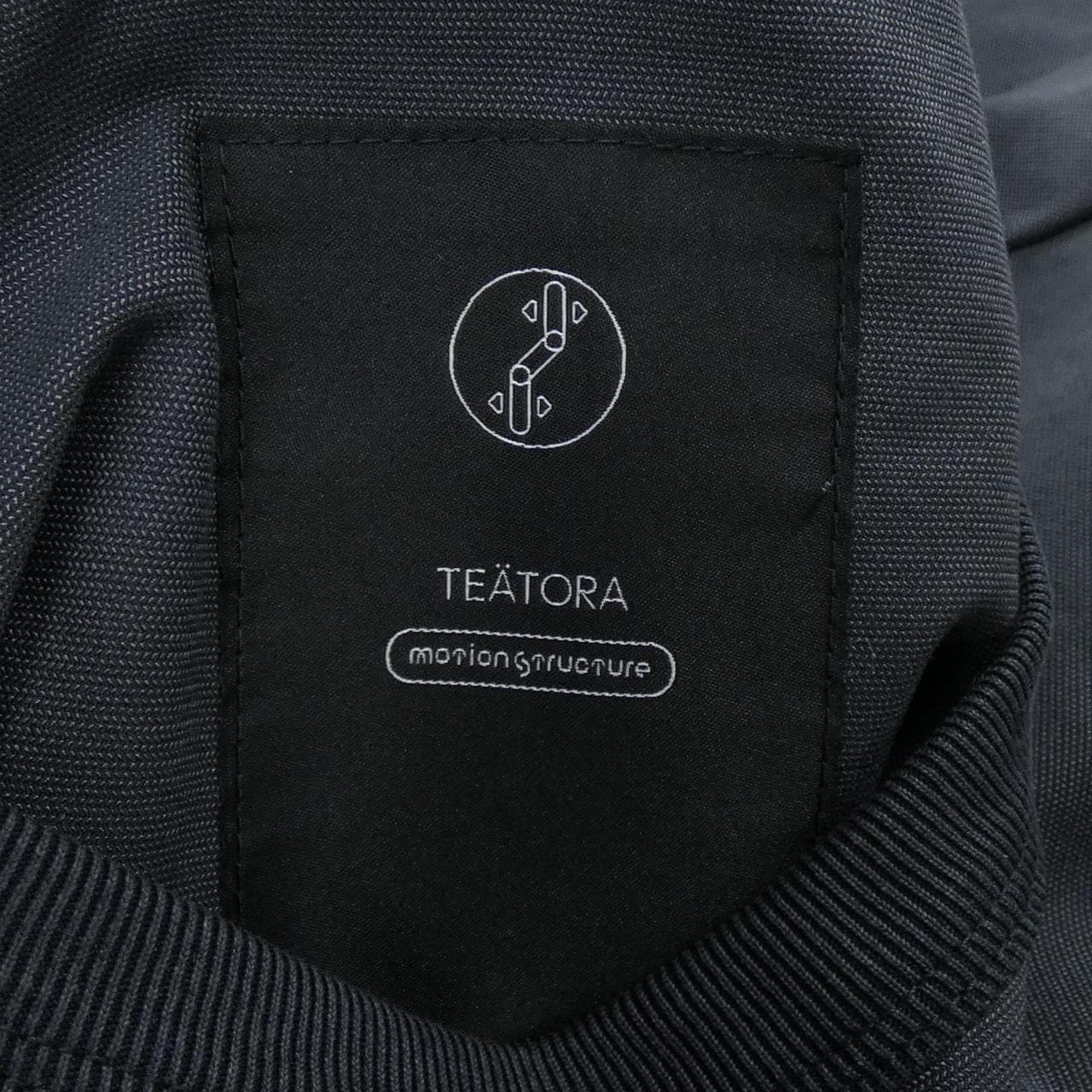 テアトラ TEATORA Tシャツ