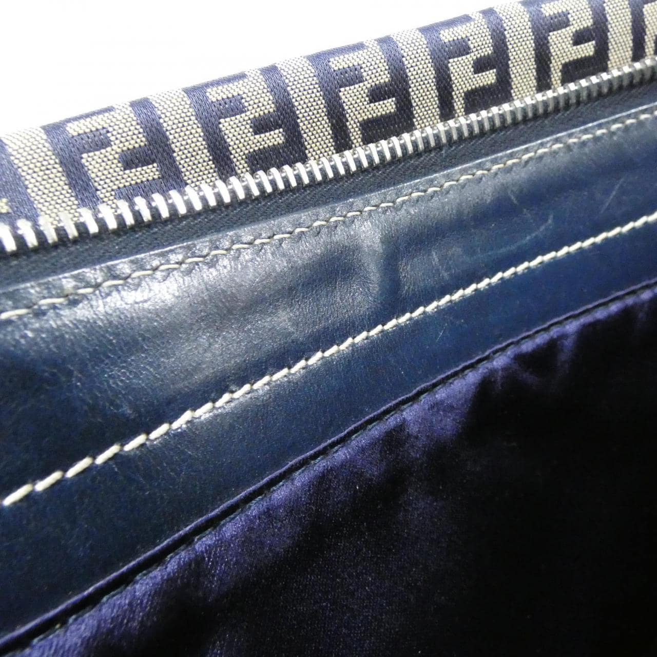 【ヴィンテージ】フェンディ 26566 ショルダーバッグ