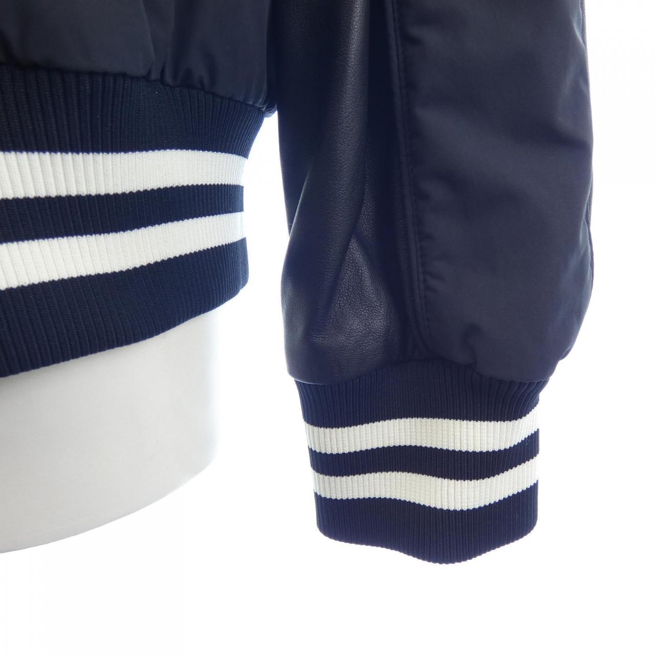 モンクレール MONCLER ダウンジャケット