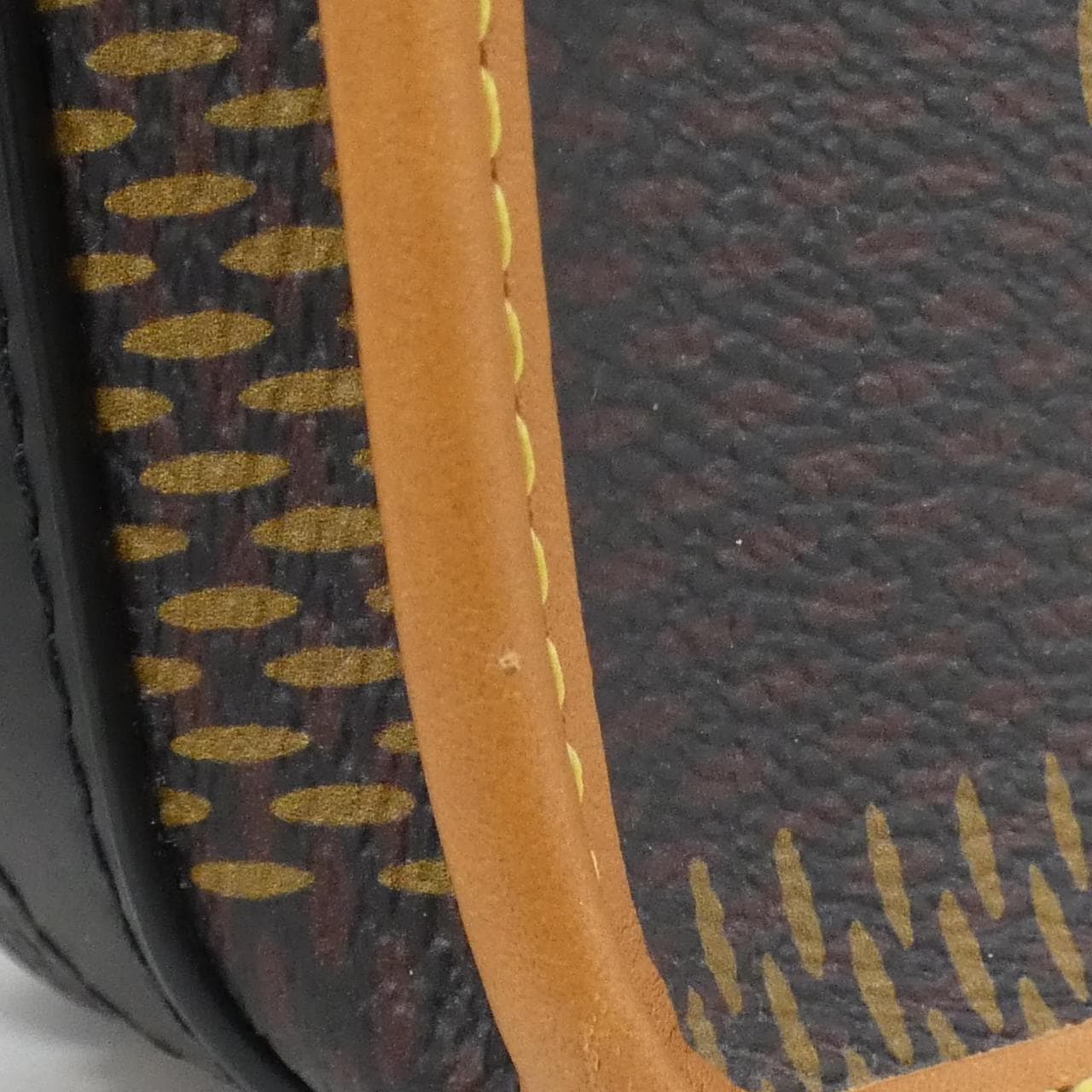 ルイヴィトン ダミエ ジャイアント(LVスクエアード) アマゾン メッセンジャー N40357 ショルダーバッグ