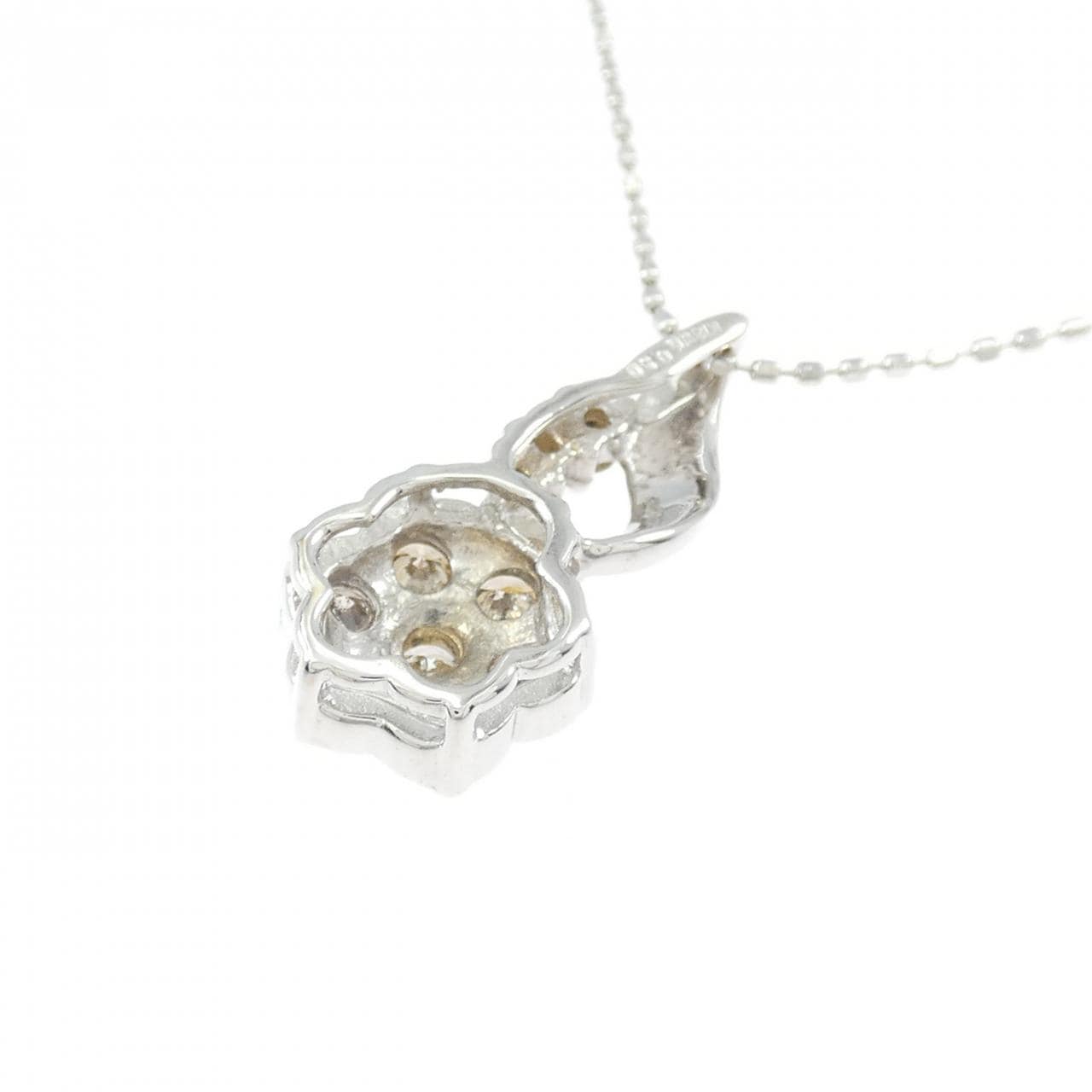 K18WG フラワー ダイヤモンド ネックレス 0.50CT