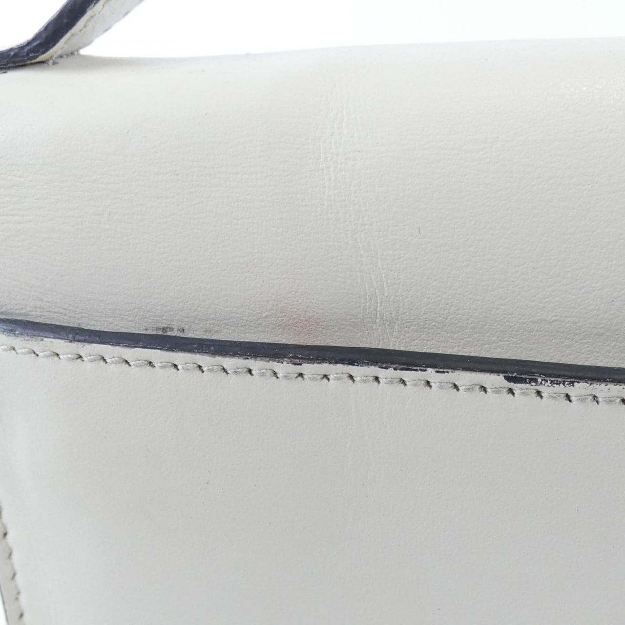 グッチ GUCCI ZUMI 572375 05J0X バッグ