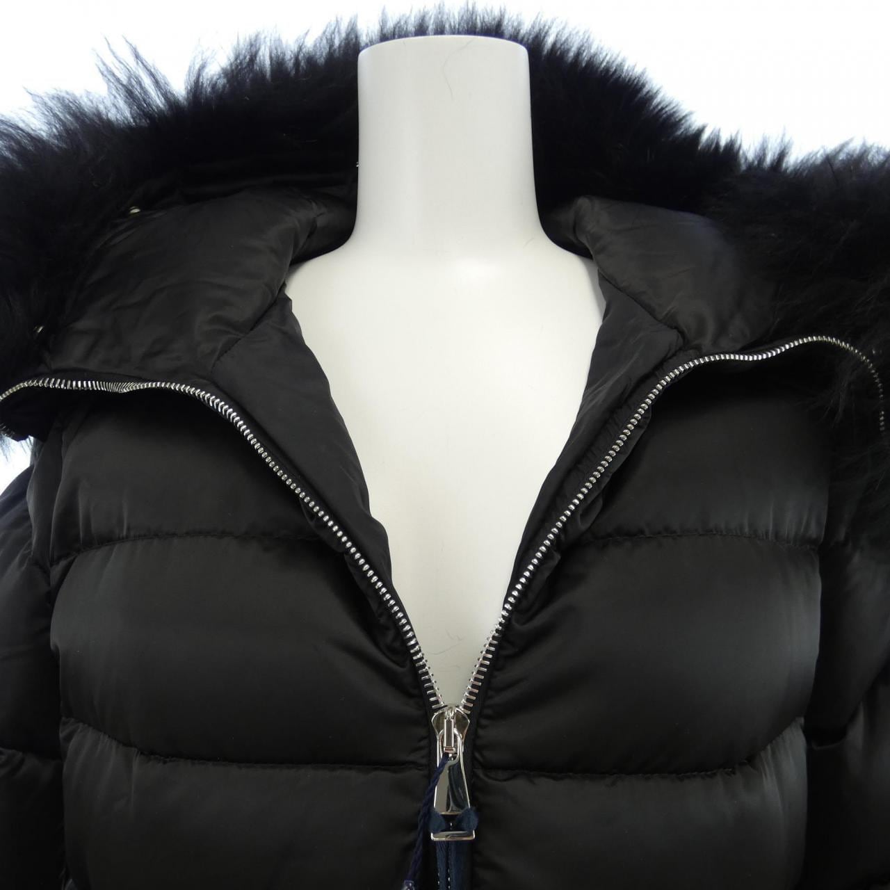 モンクレール MONCLER ダウンコート