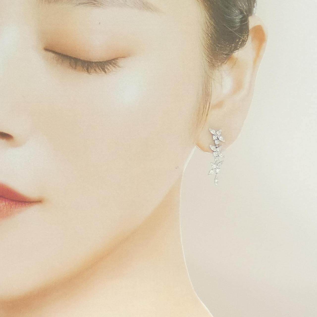 K18WG ダイヤモンド ピアス 1.00CT