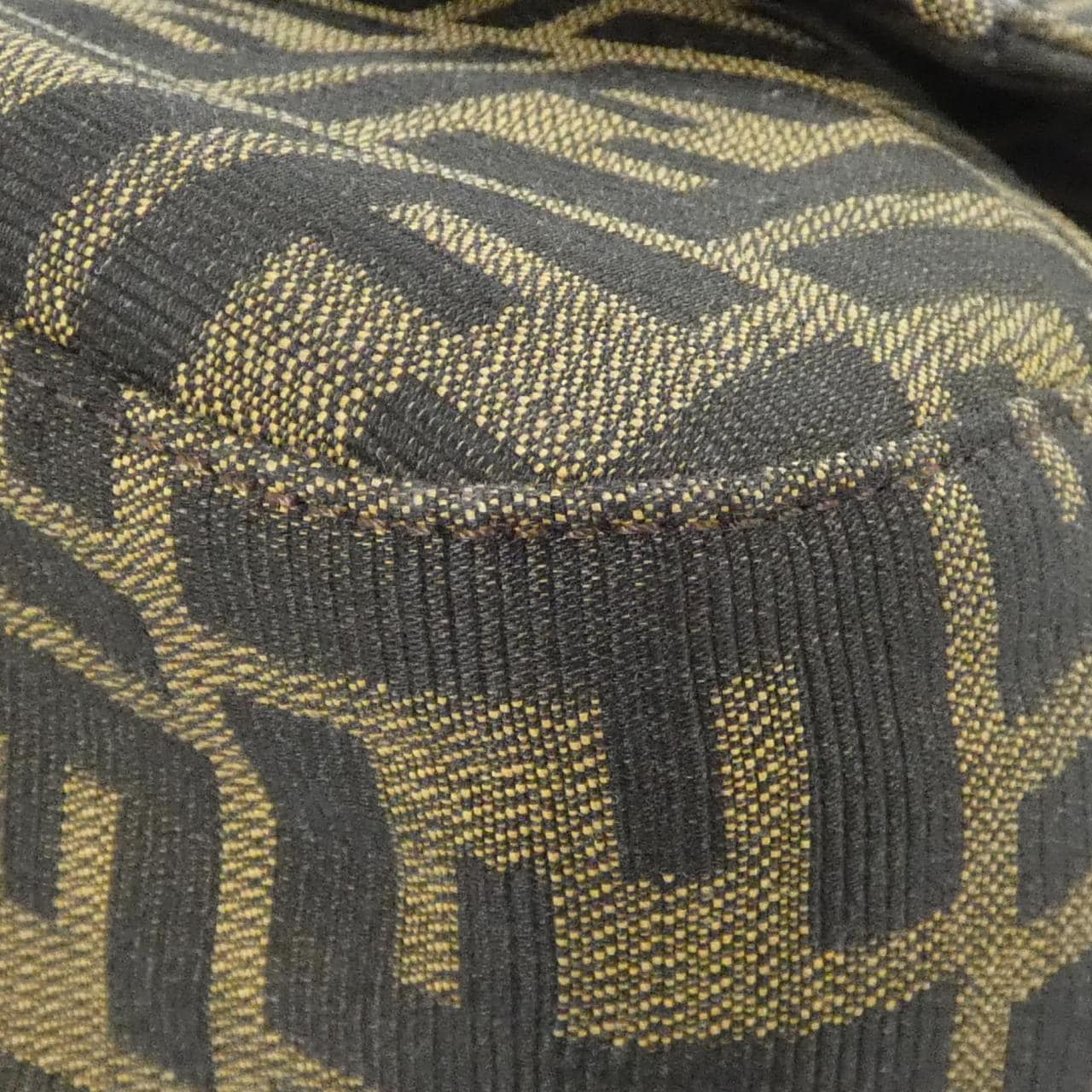 【ヴィンテージ】フェンディ マンマ バゲット 26325 ショルダーバッグ