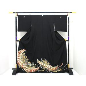 留袖　友禅金彩加工　刺繍入り　丸に三ツ柏