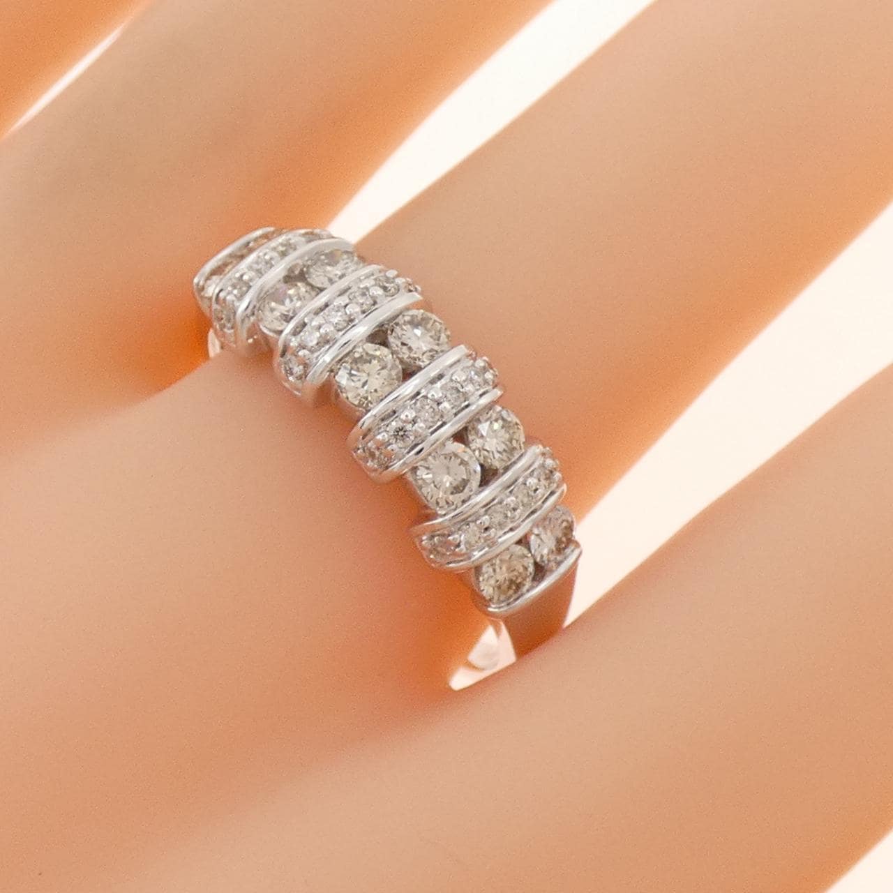 K18WG ダイヤモンド リング 0.97CT