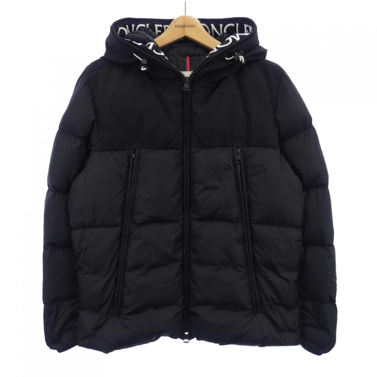 モンクレール MONCLER ダウンジャケット