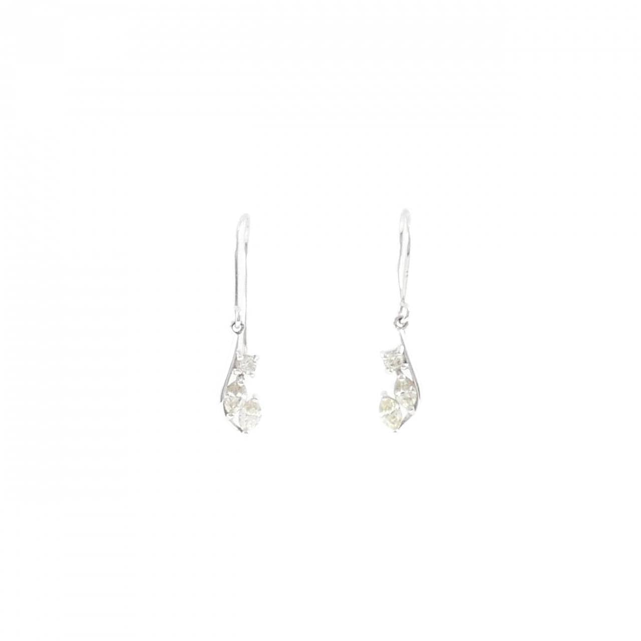 [BRAND NEW] K18WG Diamond earrings 0.30CT