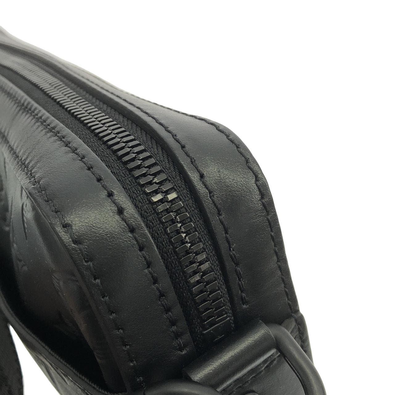 ルイヴィトン モノグラム シャドウ デュオ メッセンジャー M69827 ショルダーバッグ