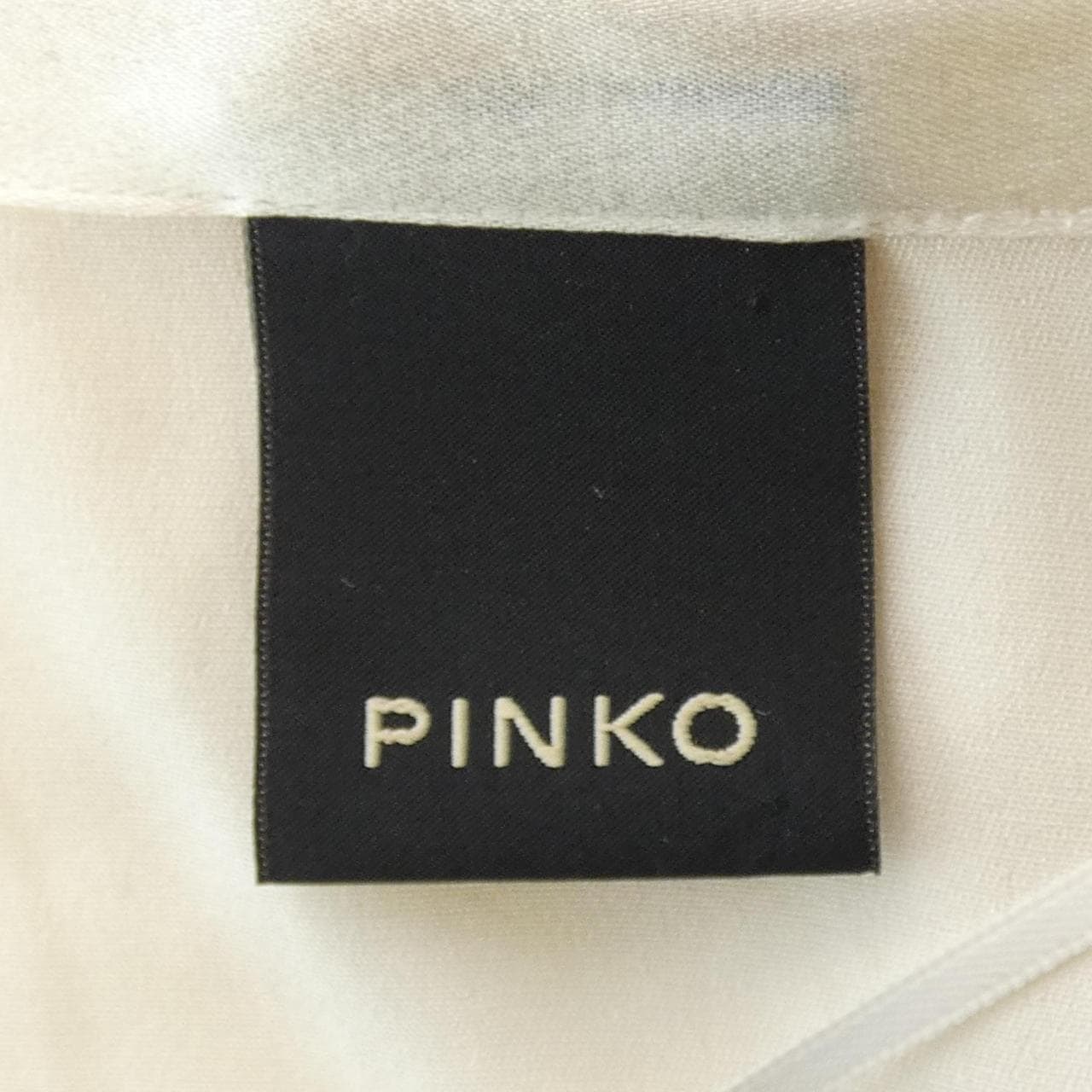 ピンコ PINKO トップス